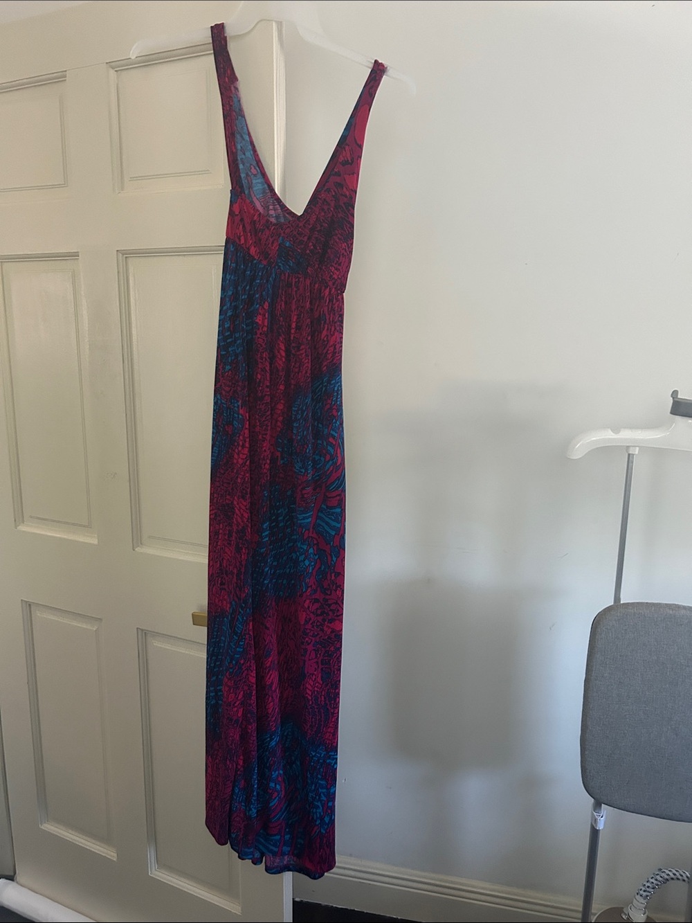 Sleeveless V-Neck Maxi Dress in Magenta and Teal